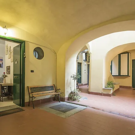 Alma House * Salerno